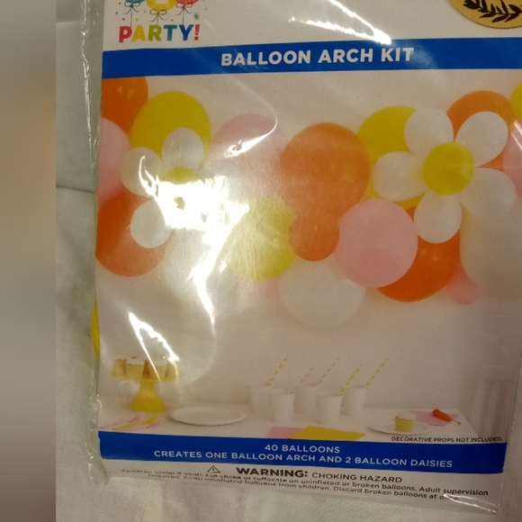 3 Packs  Balloons Arch Kit, includes 40 Balloons each - Picture 1 of 3
